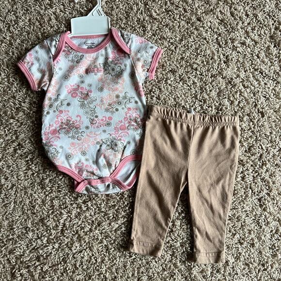 Calvin Klein Baby Girls Matching Set Size 3-6 Months - Picture 1 of 7